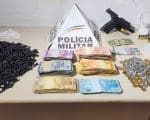 Trio &eacute; detido com 648 pinos de coca&iacute;na e arma durante opera&ccedil;&atilde;o do 60&ordm; Batalh&atilde;o
