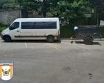 Acusados de transporte ilegal de passageiros s&atilde;o detidos na MG 050 em Piumhi
