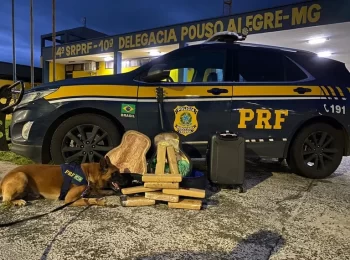 PRF flagra passageiro de &ocirc;nibus na BR381 e apreende 8 Kg de drogas e mais de 3 mil comprimidos de Ecstasy