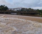 Divinópolis: Rio Itapecerica está 57 cm acima do leito normal