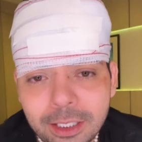 Humorista Gustavo Mendes tranquiliza fãs após ser agredido em Juiz de Fora