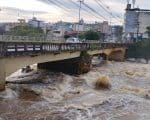 Nível do rio Itapecerica volta a subir após chuvas no fim de semana em Divinópolis