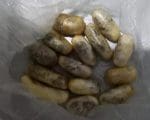 Policial sente o cheiro e flagra detento com 14 buchas de maconha na cadeia de Oliveira