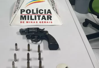 Ap&oacute;s den&uacute;ncia, homem foi preso com uma arma de fogo no Centro de Ita&uacute;na