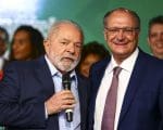 Lula e Alckmin tomam posse hoje