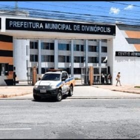 Denúncia apresentada ao MP questiona uso indevido da comunicação da prefeitura de Divinópolis para autopromoção