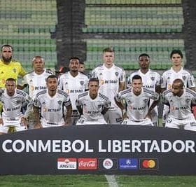 Mudan&ccedil;a de zaga para a Libertadores