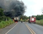 Acidente com carga perigosa em Formiga deixa rodovia fechada