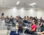 Nutricionista aborda alimenta&ccedil;&atilde;o no autismo em palestra na faculdade UNA