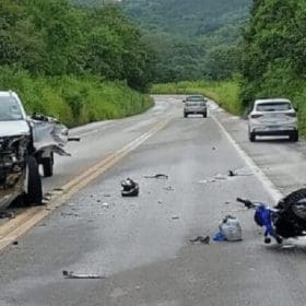 Criança ferida em acidente na BR-494 em Divinópolis é transferida para Belo Horizonte