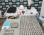 PM prende mulher com 192 pinos de cocaína e porções de crack