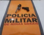 Condutor &eacute; preso com armas na MG-429 em Lagoa da Prata