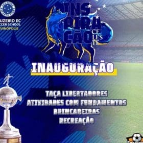 Escolinha do Cruzeiro inaugura unidade 2 em Divinópolis com presença da taça da Libertadores