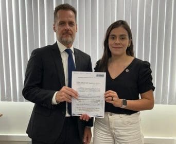 Lohanna denuncia Zema no MP por dispensas de licita&ccedil;&atilde;o de R$ 9,6 bilh&otilde;es