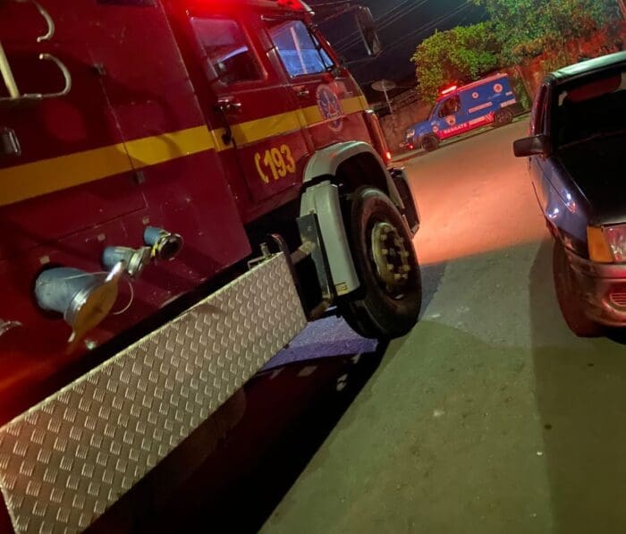 Incêndio atinge galpão de criação de aves em Carmo do Cajuru
