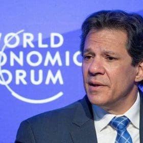 Haddad diz que governo Lula vai tributar apostas esportivas online no Brasil