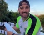 Marra se veste de Cleitinho e critica estrutura em viaduto