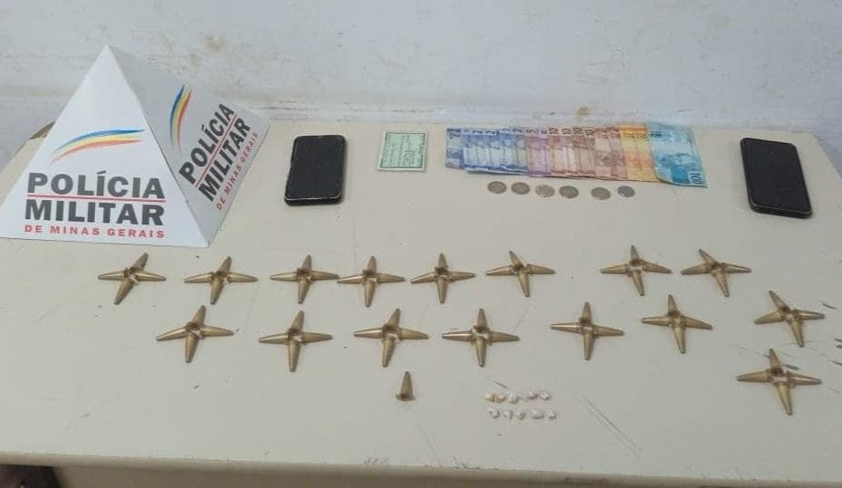 Duas mulheres s&atilde;o presas por tr&aacute;fico de drogas em Nova Serrana