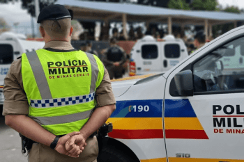 Sorte: Beb&ecirc; se afoga e &eacute; salvo por policial que fazia ronda em frente a casa