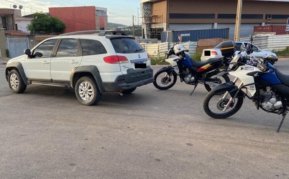 PM encontra carro clonado em Nova Serrana; um homem é preso