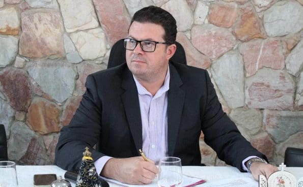 Câmara de Divinópolis aprova lei que facilita crescimento de empresas de bairros