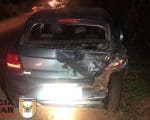 Buraco na pista causa acidente com tr&ecirc;s ve&iacute;culos na BR-352 em Pitangui
