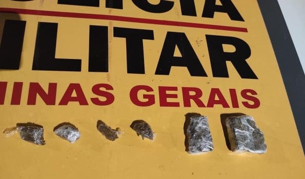 Homem é preso por tráfico de drogas na MG-050 em Divinópolis