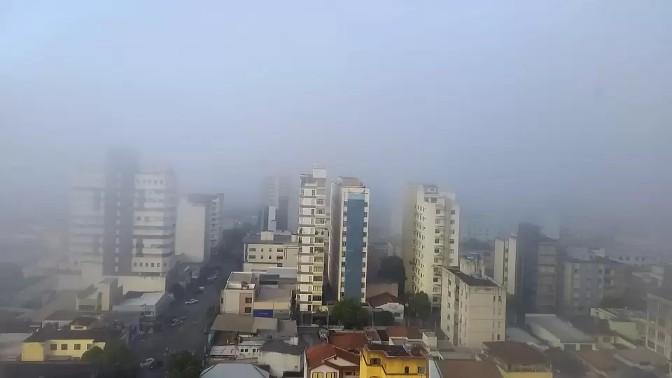 Divinópolis amanhece com névoa nesta quinta-feira; veja a previsão