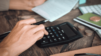 Belo-horizontinos fazem &lsquo;rod&iacute;zio de contas&rsquo; e endividamento chega a 84% na capital