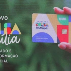 Benefici&aacute;rios com NIS de final 8 recebem novo Bolsa Fam&iacute;lia