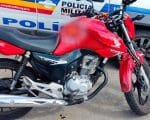 Jovem sofre queda de moto após fugir de abordagem policial em Divinópolis