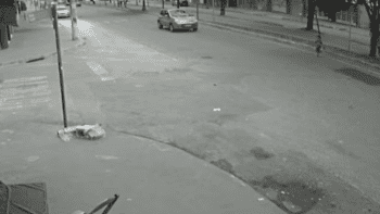 Crian&ccedil;a de tr&ecirc;s anos &eacute; atropelada enquanto brincava em ciclovia, em Ipatinga
