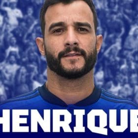 Cruzeiro anuncia atacante Henrique Dourado