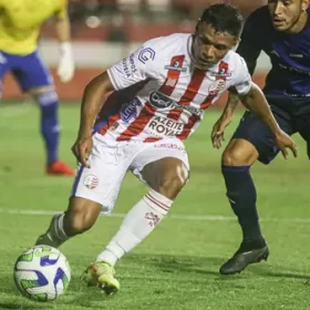 Cruzeiro leva gol no fim e perde para o N&aacute;utico na estreia da Copa do Brasil
