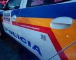 Homem é encontrado morto com queimaduras e sinais de apedrejamento em Bom Despacho