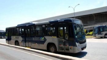 &Ocirc;nibus BH: Justi&ccedil;a suspende aumento da passagem