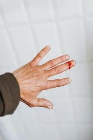 Rascunhos da Vida: Cortei meu dedo…