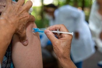 Popula&ccedil;&atilde;o deve colocar imuniza&ccedil;&atilde;o em dia