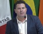 Print acusa prefeito de omiss&atilde;o para aprovar leis: "Isso aqui d&aacute; cassa&ccedil;&atilde;o"