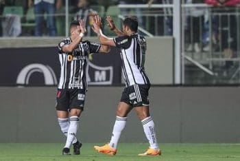 Hulk e Paulinho: &ldquo;Os homens gol do Galo&rdquo;.