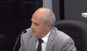 L&iacute;der do governo questiona o Secret&aacute;rio de Sa&uacute;de: &ldquo;O senhor n&atilde;o tem o meu respeito&rdquo;