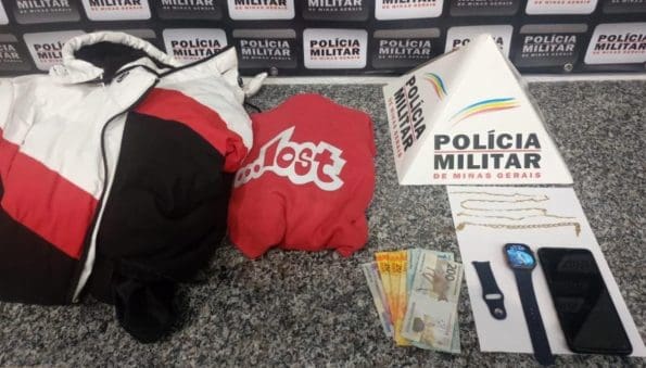 PM recupera carro roubado no Catalão; homem é preso e menor é apreendido