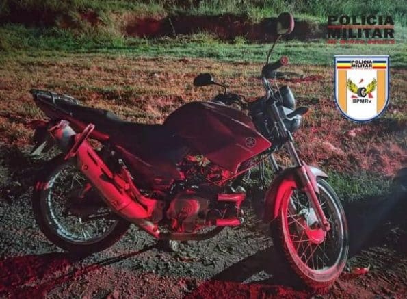 Acidente entre carro e moto deixa mulher ferida na MG-050 próximo a Pedra do Indaiá