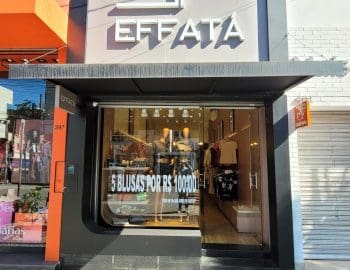 Est&uacute;dio m&oacute;vel da r&aacute;dio Nova Sertaneja esta AO VIVO direto da loja Effata no centro de Divin&oacute;polis