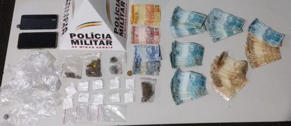 Dois homens são presos com drogas em Cláudio