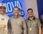 Novo Gerente do Sicredi Divin&oacute;polis visita a r&aacute;dio Nova Sertaneja. Saiba mais!