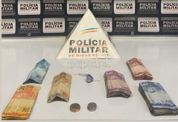 Combate ao tráfico: Polícia Militar captura quatro indivíduos e apreende drogas em Divinópolis