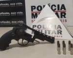 Homem armado amea&ccedil;a populares, danifica port&atilde;o de boate e &eacute; preso