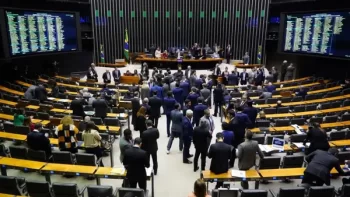 Com mudan&ccedil;as de &uacute;ltima hora, C&acirc;mara aprova texto-base do arcabou&ccedil;o fiscal em 1&ordm; turno