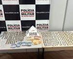 Quatro pessoas s&atilde;o presas e um menor &eacute; apreendido por tr&aacute;fico de drogas em Nova Serrana